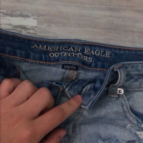 American Eagle Shorts (size 6) - Picture 3 of 4